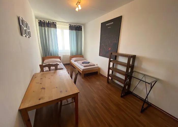 Nagyerdő Naplemente Apartman *