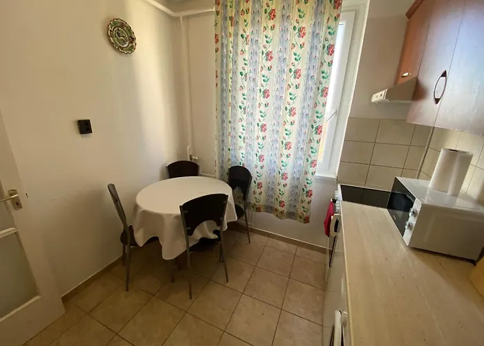 Nagyerdő Naplemente Apartman *